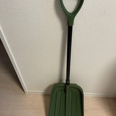 雪かき用スコップ