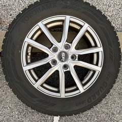 スタッドレスタイヤ 215/60R16　ヨコハマ アイスガード6
