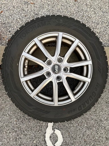 【値下げ済】スタッドレスタイヤ 215/60R16　ヨコハマ アイスガード6
