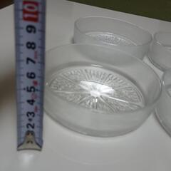 ガラスの器　夏に活躍　かわいい器　5セット
の画像