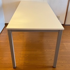 【無料】ひろびろ使える！ワイドデスク 幅160×奥行き70㎝の画像