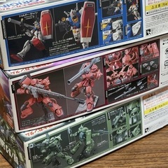 ガンプラ HG ガンダム・シャアザク・量産ザク　三体セットの画像