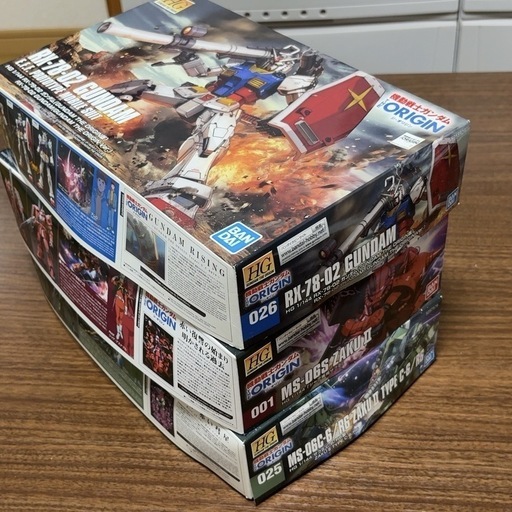 ガンプラ HG ガンダム・シャアザク・量産ザク　三体セット