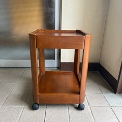 
コーナーテーブル