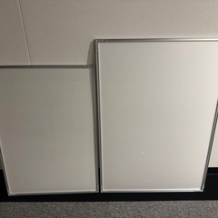 ポスターラックの画像