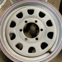 希少 デイトナスチールホイール ホワイト 15×6.5J 6H139.7PCD 4本 ハイエースレジアスなどにの画像