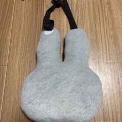 7/30まで　中古　車でうたた寝クッション　うさぎ　の画像