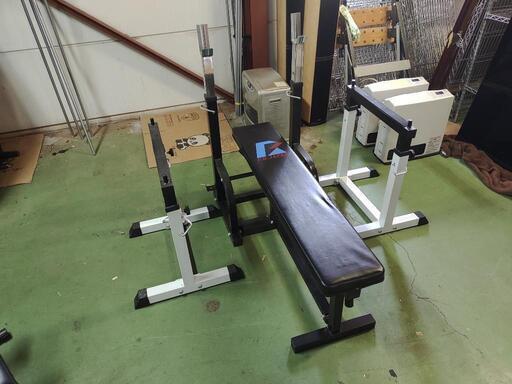 トレーニングベンチ 黒/白 ベンチプレス セーフティーバー 広島