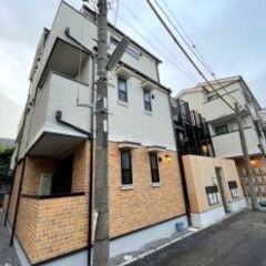 【敷礼ゼロ★特集】東急目黒線/西小山駅 歩8分　築浅1K⭐️バストイレ別、バルコニー、エアコン クローゼット、フローリング、浴室乾燥機 オートロック、室内洗濯置 シューズボックス、温水洗浄便座 IHクッキングヒーター、南西向き、都市ガス - 不動産
