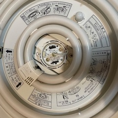 蛍光灯の照明器具の画像