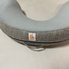 エルゴベビー　授乳枕