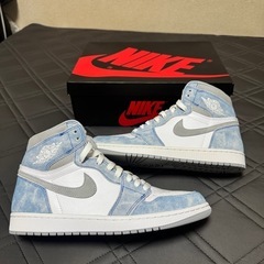NIKE AIR JORDAN 1 ハイパーロイヤルの画像