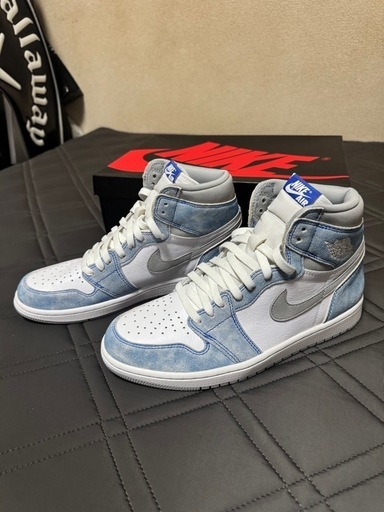 NIKE AIR JORDAN 1 ハイパーロイヤル