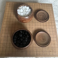 木製囲碁セット（碁石・碁盤付き）