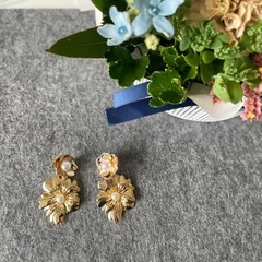 ピアス　ゴールド　花　結婚式
