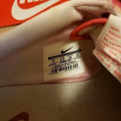 NIKEスニーカー　赤の画像