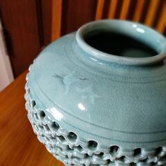 青磁　花瓶　壺　水漏れありませんの画像