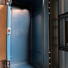 Rubbermaid ツールボックス　609×279×304　の画像