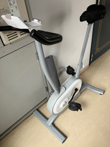 【美品】値下げ!!静音
＆スマート機能付き！NEXGIM MG03 フィットネスバイク（室内トレーニング／Zwift対応）