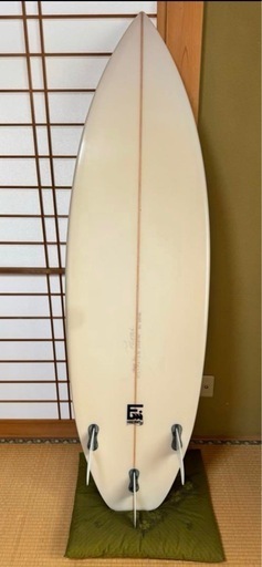 【値下げ】サーフボード　6.0 1/2×19 1/2×2 5/16 フィン新品　お届け可！ 