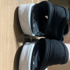 adidas サンダルの画像