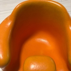 テーブル付き 椅子の画像