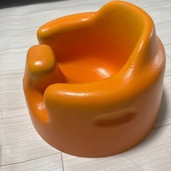 テーブル付き 椅子の画像