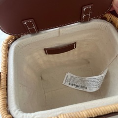 ZARAカゴバックの画像