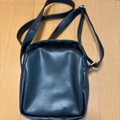 ショルダーバッグの画像