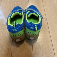 SHOCK 青 ローラースニーカー 20㎝の画像