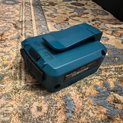 マキタ純正 USB用アダプタ ADP05  14.4V/18V用の画像