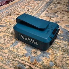 マキタ純正 USB用アダプタ ADP05  14.4V/18V用の画像