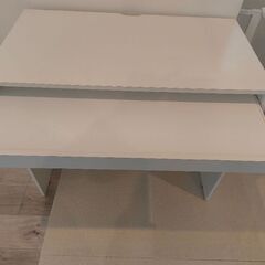 パソコンデスクの画像