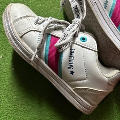 SOMETHINGスニーカーの画像