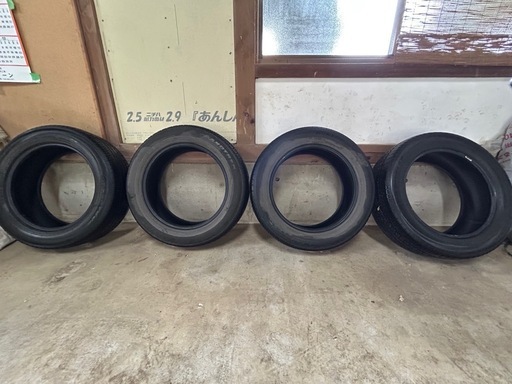 早い物勝ち！中古　タイヤ　225/80R18  ダンロップ