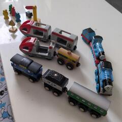 値下げ！ブリオなどマグネット列車＆木の小物★トーマス、ゴードン
