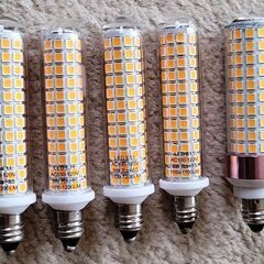 高輝度LED電球 E11口金 125PCS  2835SMD 1...