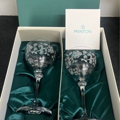 【6月中】【新品・未使用】MINTON/ 花柄エッチング /クリスタルワイングラス(2客)の画像