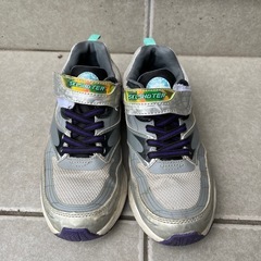 子どもくつ　20 ムーンスター