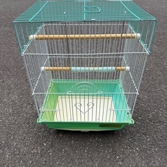小さな鳥カゴ