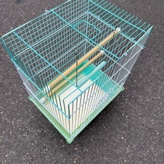 小さな鳥カゴの画像