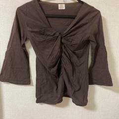 カットソー　ブランド服　トップス　ブラウス　オシャレ着