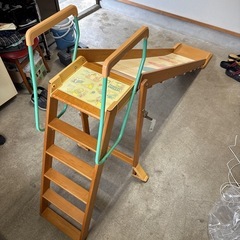 子供用遊具（滑り台
）