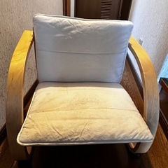 IKEAの小型のイス
