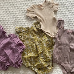 短期出品　70 　ベビー服　女の子　ペアマノン他