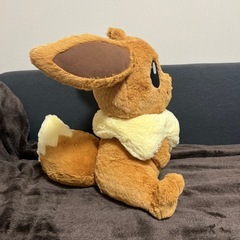 イーブイの巨大ぬいぐるみの画像