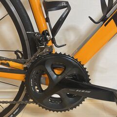 TREK Madone 4.3 カーボン 105/R7000 Racing 3 ホイール付きの画像
