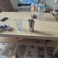イケアのテーブル