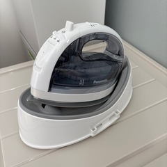 パナソニック　ワイヤレスアイロン