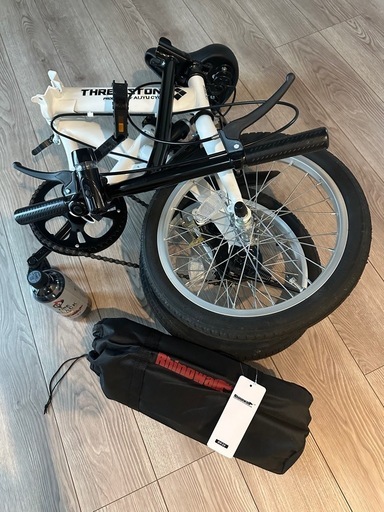 【美品・鍵&ケース付】 折りたたみ自転車 ホワイト 町田市引き取り限定 美品・鍵&ケース付】 折りたたみ自転車 ホワイト 町田市引き取り限定
